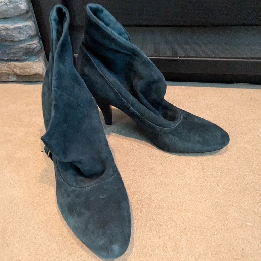 Nine West suede ankle boots, size 8.5, blue